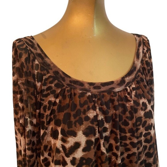 A Love Story Size 1x Lined Flowy Leopard Print Blouse Relaxed Sheer Flowy Arms - Picture 5 of 10